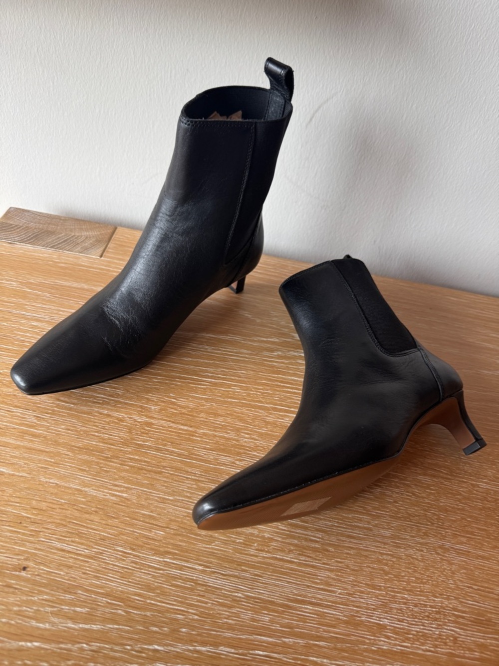 NWOB! MADEWELL Women's The Dimes Chelsea Boot in True Black Leather, Size 6.5